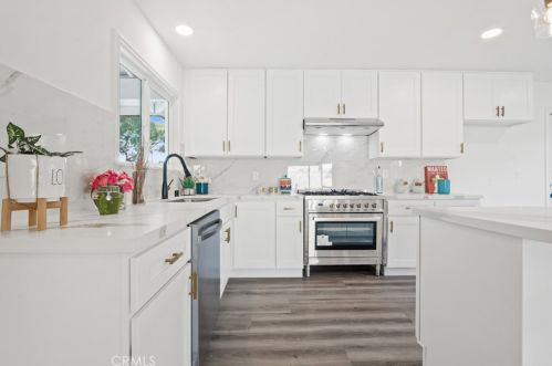 2913 Raymar St, Santa Ana CA  92704-1546 exterior