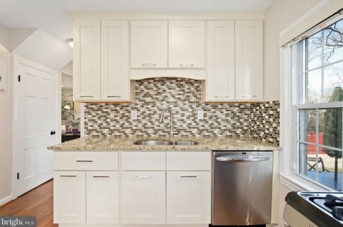 10159 Sutherland Rd, Silver Spring MD 20901-2236 exterior