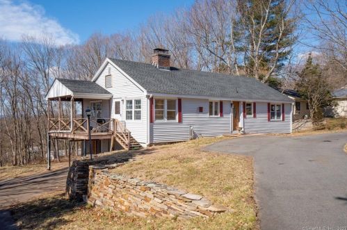 83 Bayberry Rd, Glastonbury, CT 06033-1714