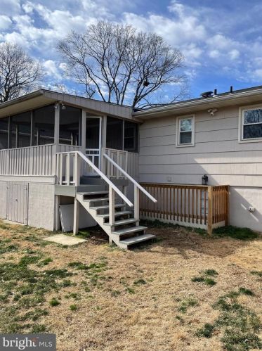 583 Jumpers Hole Rd, Severna Park MD  21146-2637 exterior