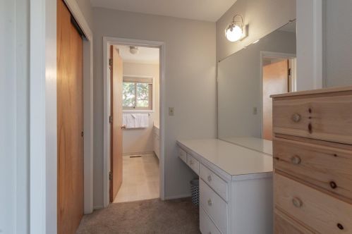 11553 Ridge Rd, Truckee CA  96161-4920 exterior