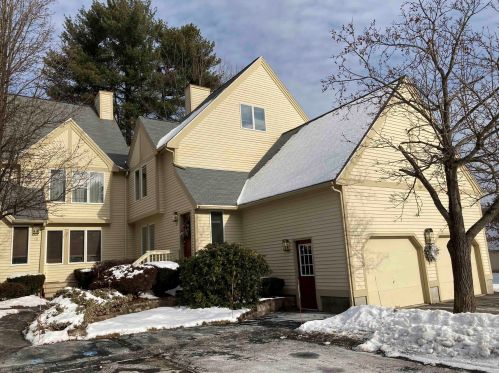 20 Westminster Dr, Nashua, NH 03064-8113