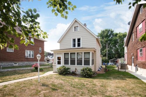 962 Cook Ave, Saint Paul MN  55106-3235 exterior