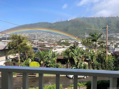 3077 Woolsey Pl, Honolulu HI  96822-1569 exterior