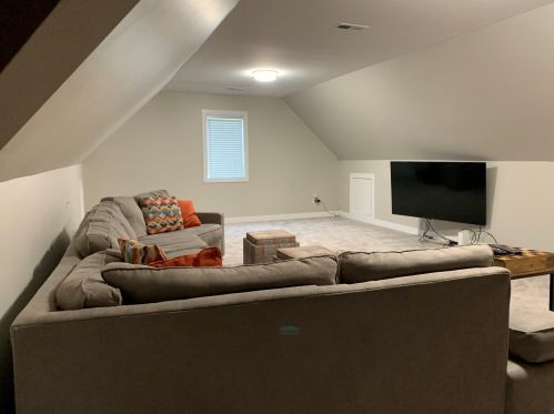 516 64th St, Willowbrook IL  60527-1812 exterior