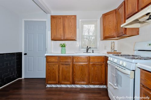 325 3rd St, Bull Valley, IL 60098-2372