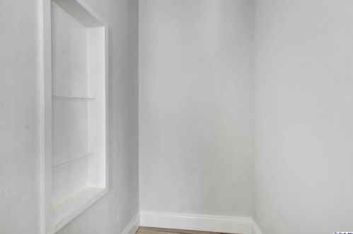 230 Winchester Ave, Glendale CA  91201-1219 exterior