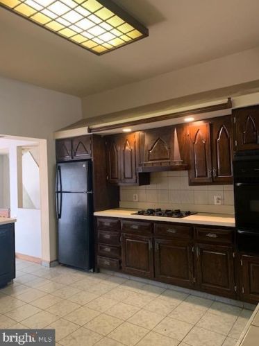 1432 12 St, Philadelphia PA 19147-4937 exterior