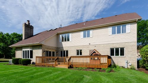 8749 Aintree Ln, Willowbrook IL  60527-8391 exterior