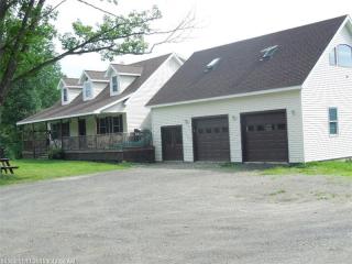 93 Robinson Schoolhouse Rd, Belmont, ME 04952-5143