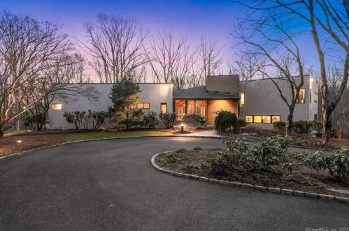 50 Marvin Ridge Pl, Wilton, CT 06897-2837