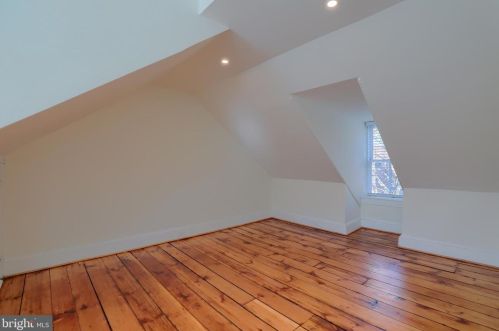 26 Vine St, Lancaster PA  17603-5259 exterior