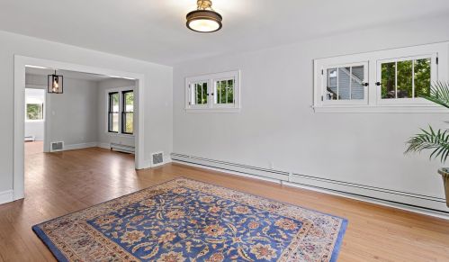 807 Pacific Ave, Waukegan, IL 60085-1829