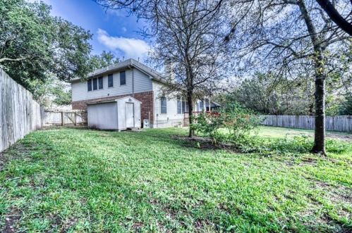 10221 Cama Valley Cv, Austin TX  78739-1426 exterior