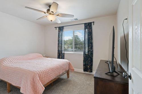 430 Stutsman Rd, Ukiah CA  95482-9553 exterior