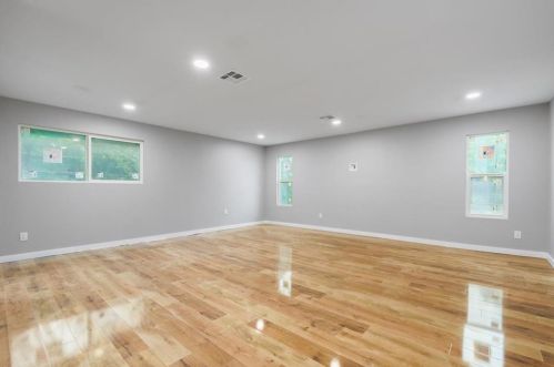 910 Cedar Glen Cv, Austin, TX 78745-3970