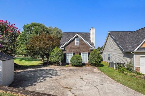 102 Turtle Pointe Dr, Carrollton, GA 30116-1819