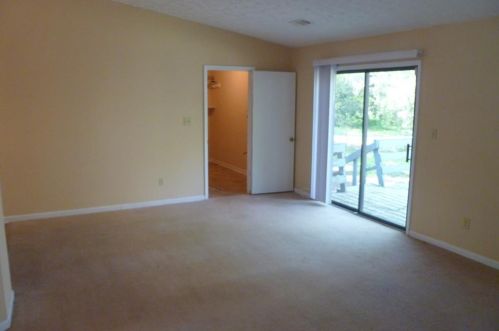 6627 Bent Crk Dr, Rex GA 30273-2102 exterior