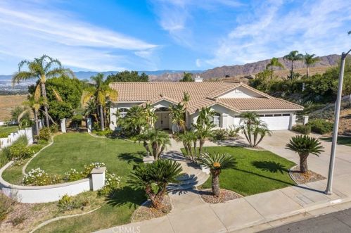 6528 Blackwood St, Riverside CA  92506-6240 exterior