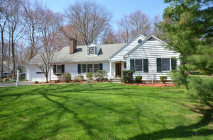 18 Libby Ln, Tokeneke, CT 06820-3309