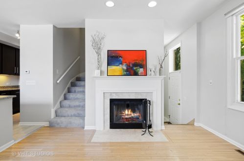 2629 Seminary Ave, Chicago, IL 60614-8109