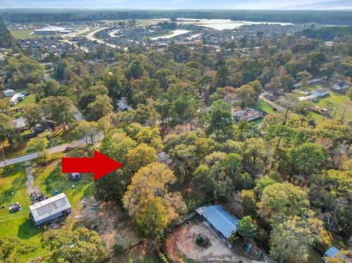 17097 Vly Ln, Conroe TX  77306-8646 exterior