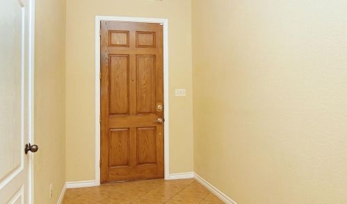 8748 Regal Royale Dr, Fort Worth TX  76108-7947 exterior