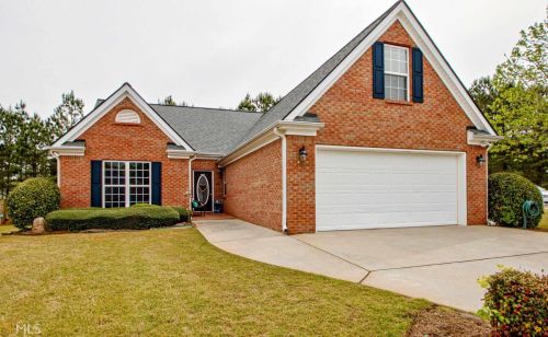 16 Steeplechase Dr, Newnan, GA 30263-6740