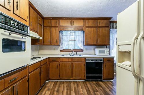 3970 Sugar Valley Ct, Conyers GA  30094-3818 exterior