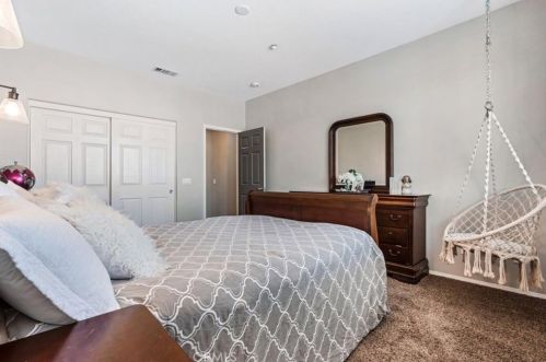 19445 Mi Casa Ct, Riverside CA  92508-6827 exterior