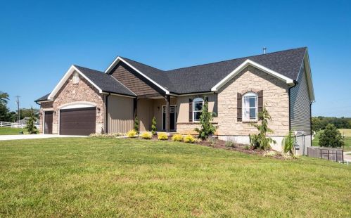 279 Longleaf Pine Dr, Festus, MO 63028-6204