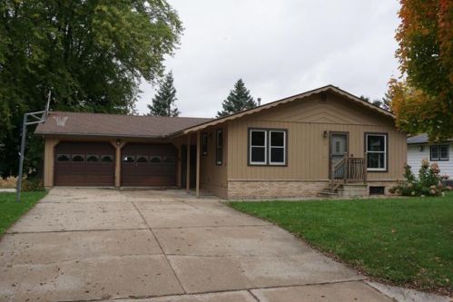 330 9th St, Plainview, MN 55964-1080