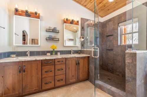 14574 Wolfgang Rd, Truckee CA  96161-6905 exterior