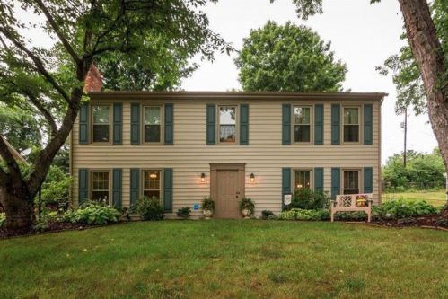 5573 Cynthia Dr, Roanoke, VA 24018-3809