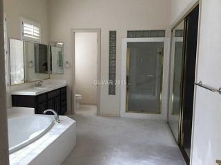 65 Isleworth Dr, Henderson NV  89052-6471 exterior