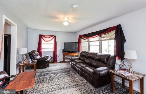 924 Rolridge Ave, Lancaster PA  17603-5739 exterior