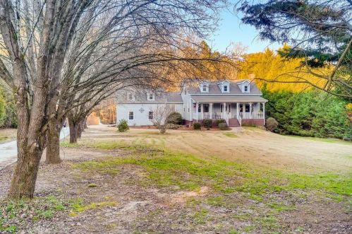 2950 Camp Mitchell Rd, Loganville, GA 30052-2170
