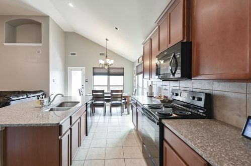 10432 Winding Passage Way, Fort Worth TX  76131-3986 exterior