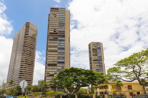 583 Kamoku St, Honolulu HI  96826-5251 exterior