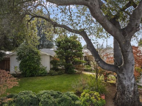 86 Yerba Santa Ave, Los Altos, CA 94022-2213