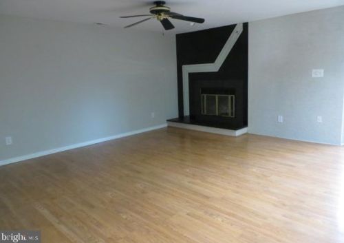 115 Avignon Way, Camden NJ  08109-5402 exterior