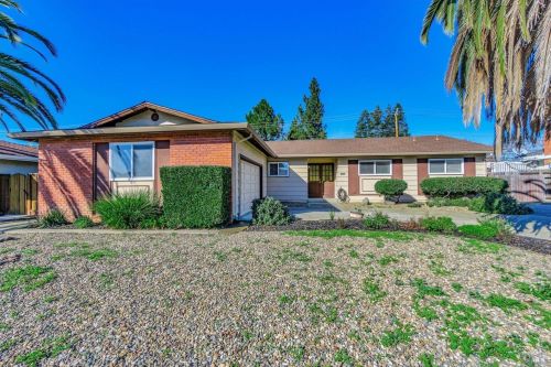 3435 Klamath Woods Pl, Concord, CA 94518-2208