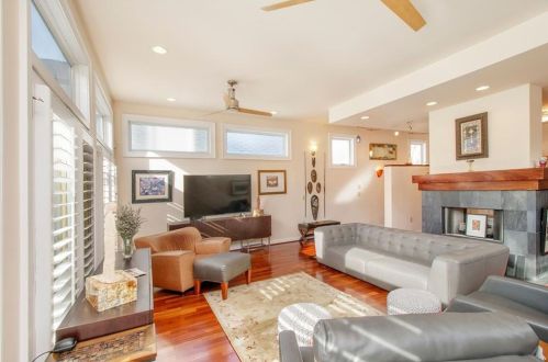 699 Avenue Pl, Atlanta GA  30308-2856 exterior