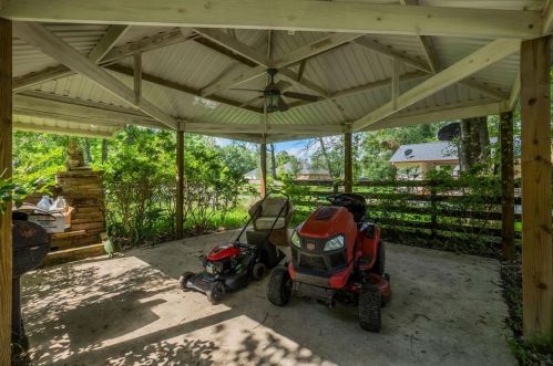 333 Woolridge Dr, Conroe TX  77301-6230 exterior