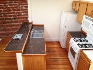 2434 Emerson St, Denver CO  80205-5131 exterior