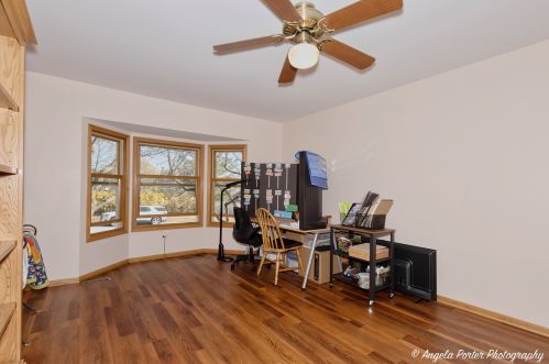 802 Elm St, Pingree Grove IL  60140-8367 exterior