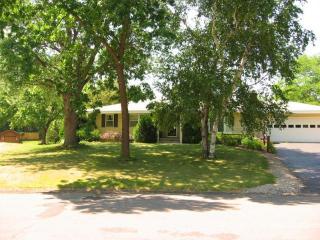 1725 Garland Ln, Minneapolis, MN 55447-2728