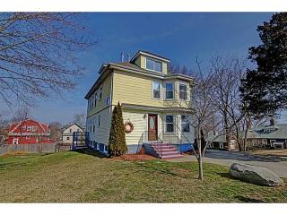 97 Surf Ave, Warwick, RI 02889-6128