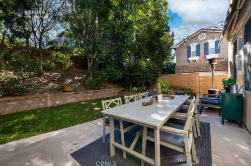 58 Montrose, Irvine CA  92620-1995 exterior