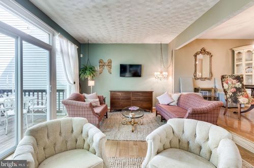 10836 Douglas Ave, Silver Spring MD 20902-5007 exterior